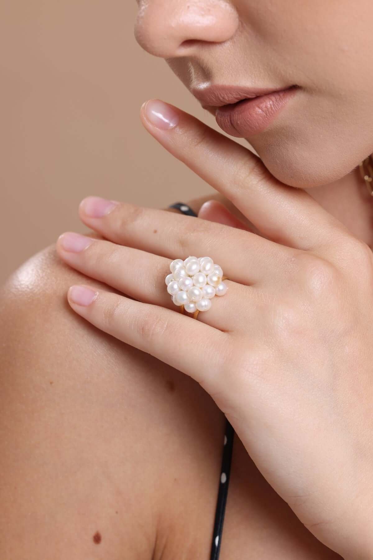 Natural Pearl Earring Necklace Bracelet Ring Quadruple Set