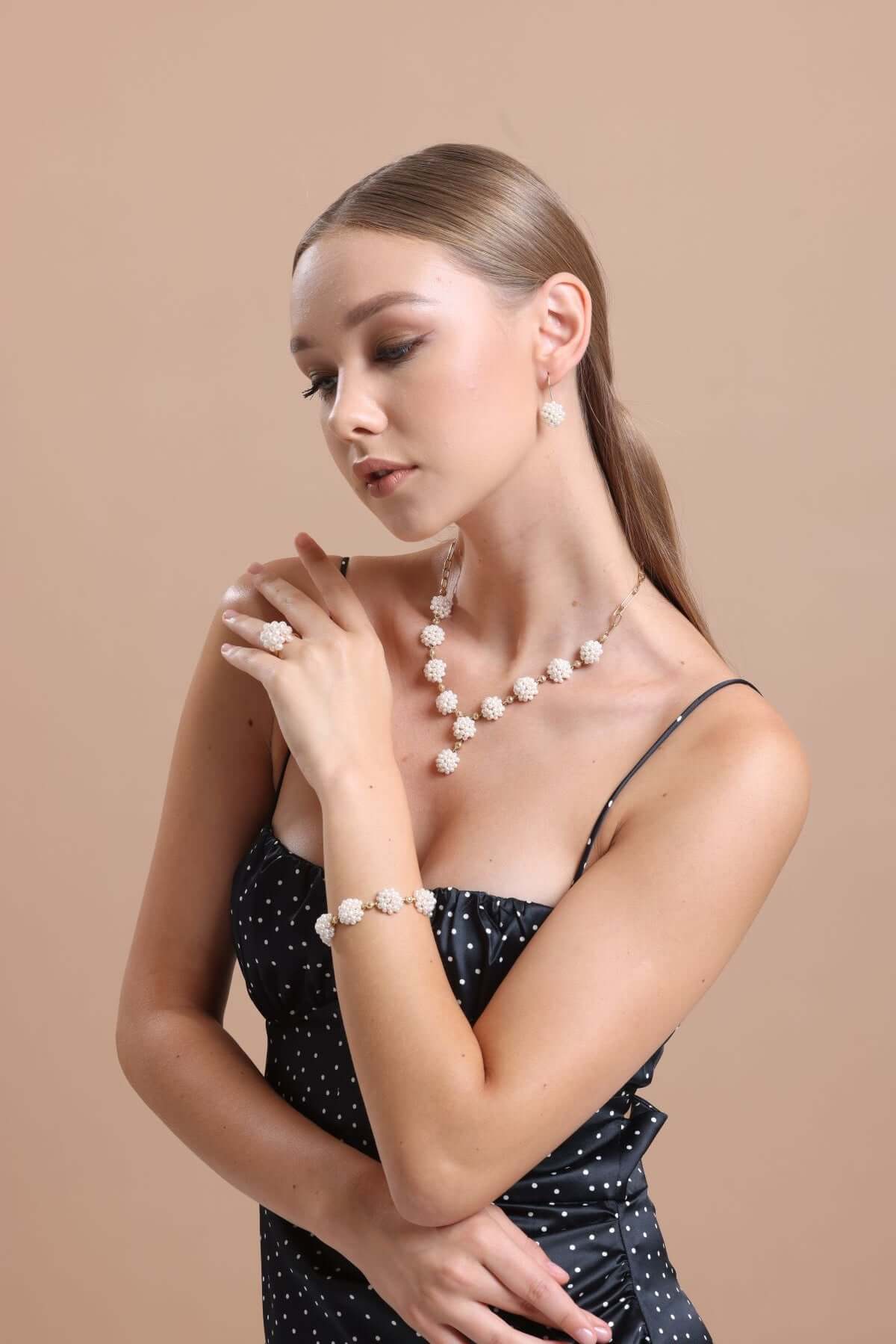 Natural Pearl Earring Necklace Bracelet Ring Quadruple Set