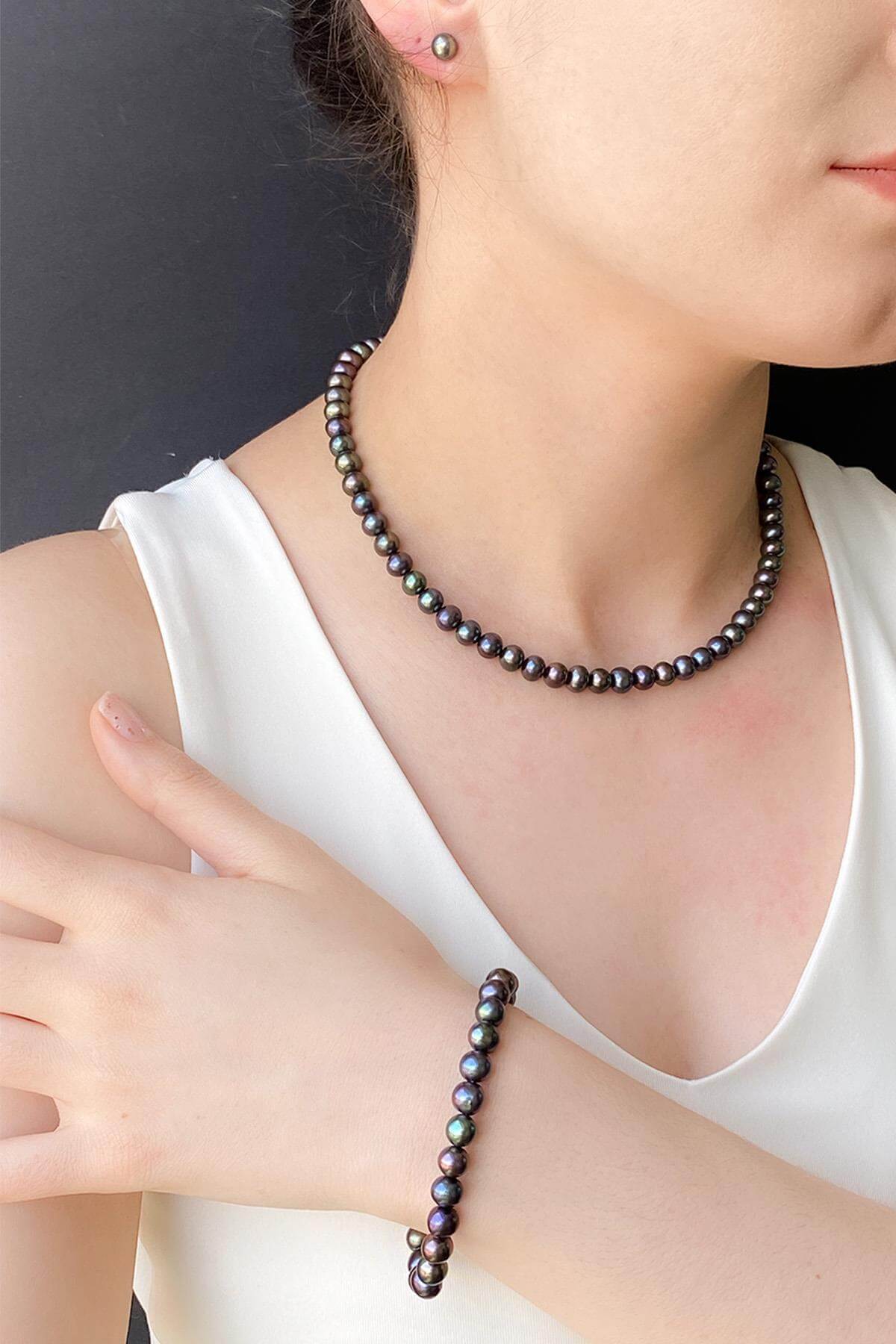 Black Pearl Bracelet