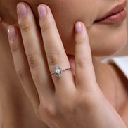 0,15 Karat Eye Design Natural Pearl Diamond Ring