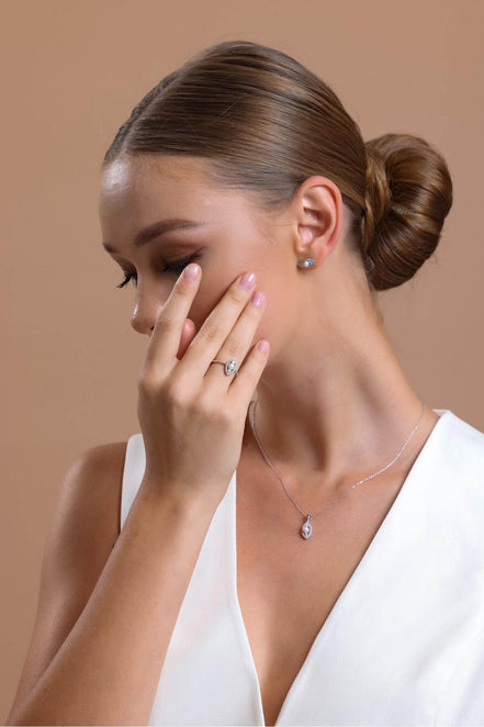 0,15 Karat Eye Design Natural Pearl Diamond Ring