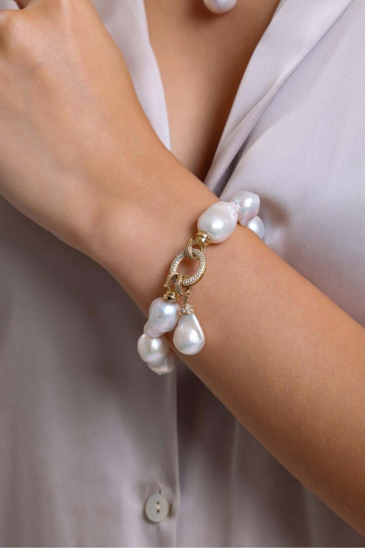 Hoop Clasp Baroque Natural Pearl Earring Necklace Bracelet Triple Set