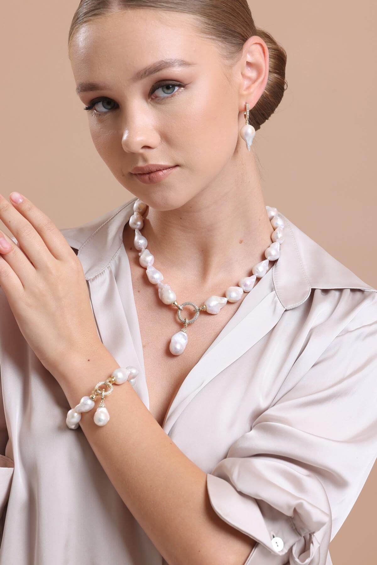 Hoop Clasp Baroque Natural Pearl Earring Necklace Bracelet Triple Set