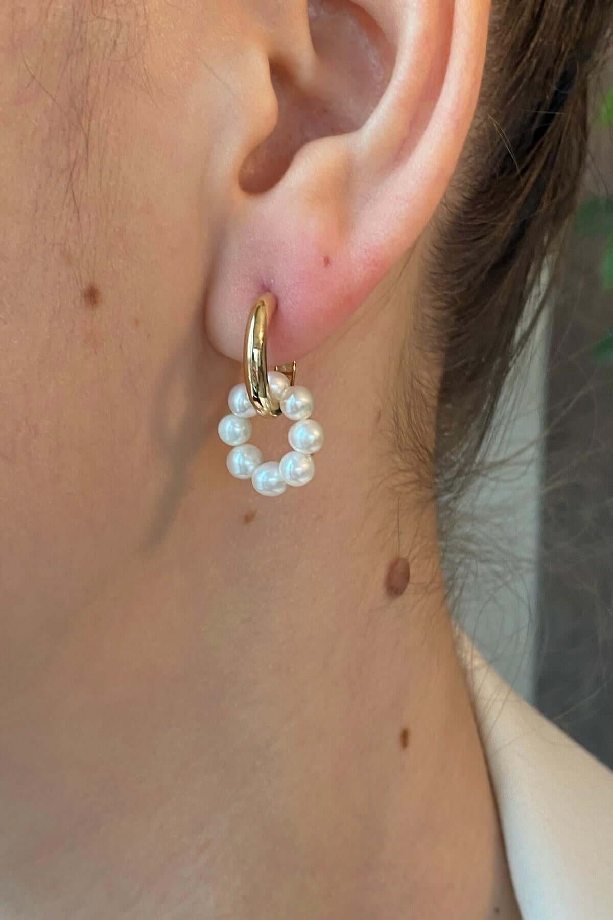 Small Hoop Gecirmeli Charm Natural Pearl Earring