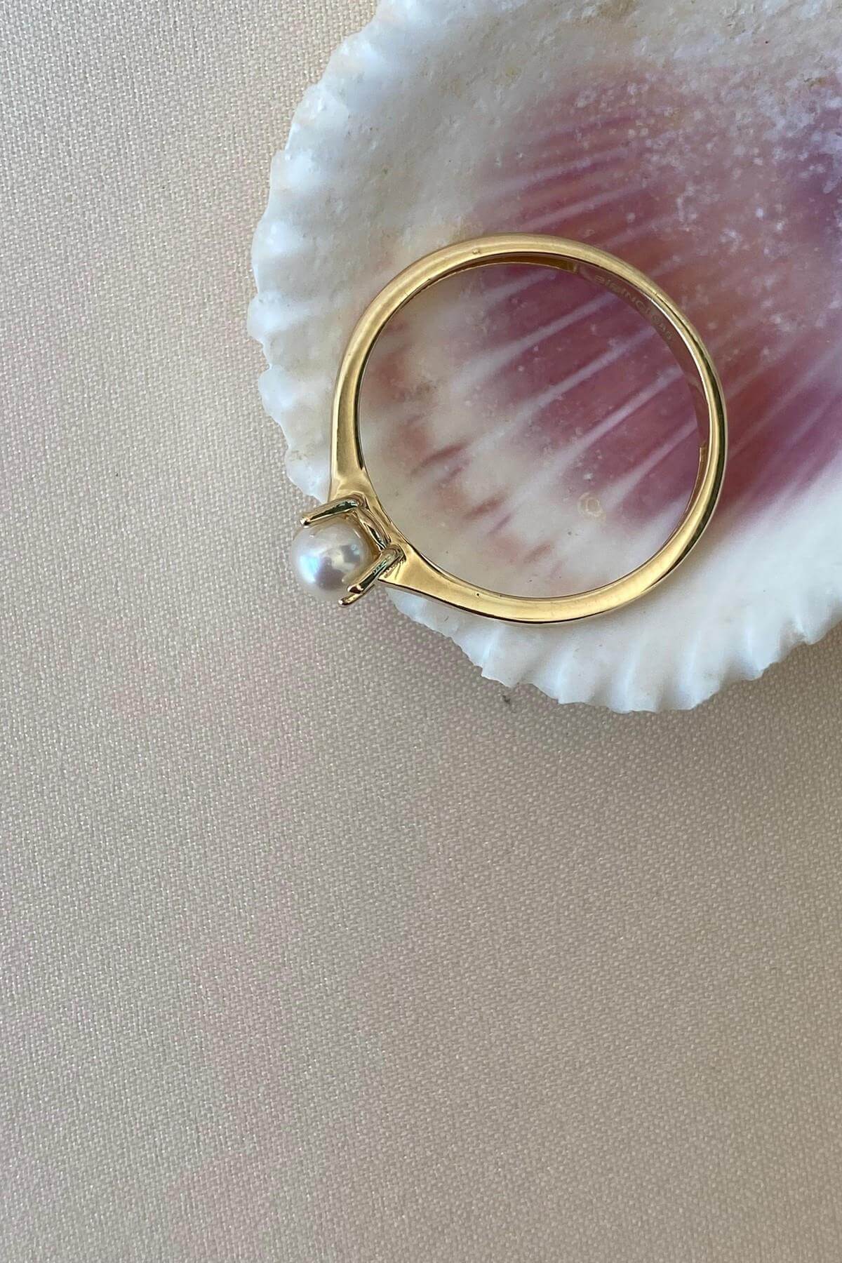 Small Natural Pearl Solitaire Design Ring