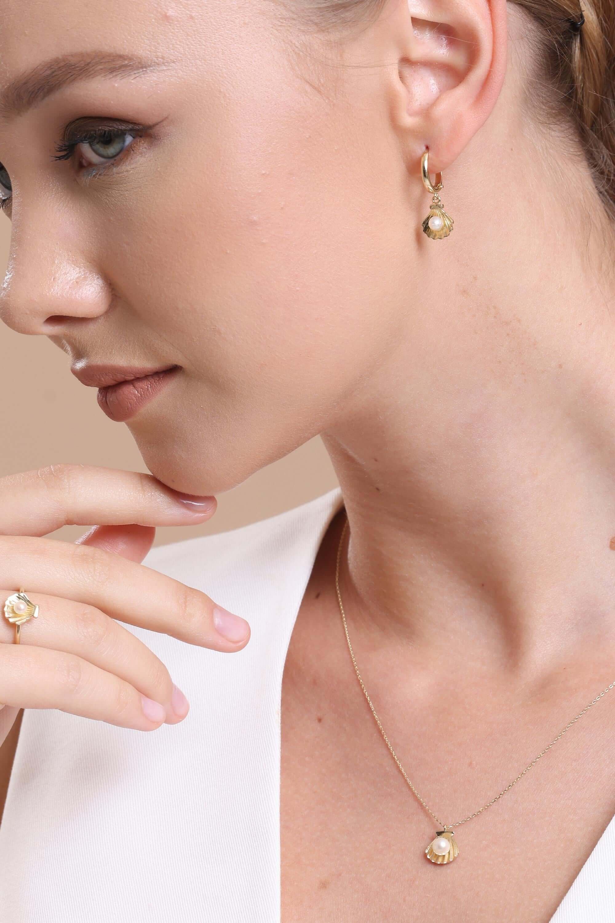 Oyster Natural Pearl Earring Necklace Ring Triple Set