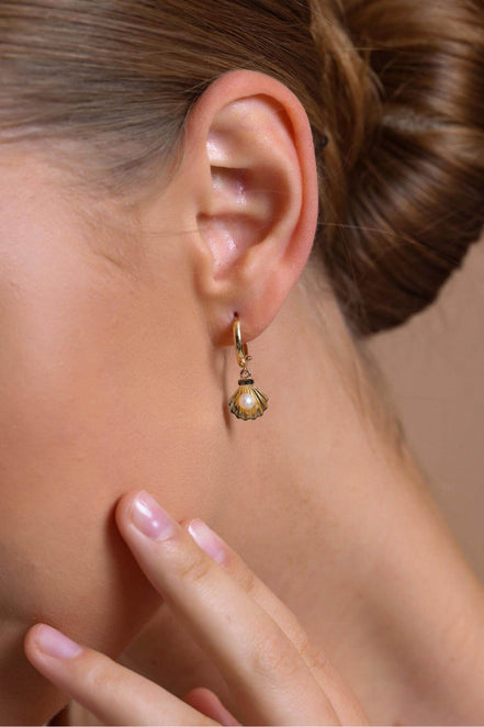 Oyster Natural Pearl Earring