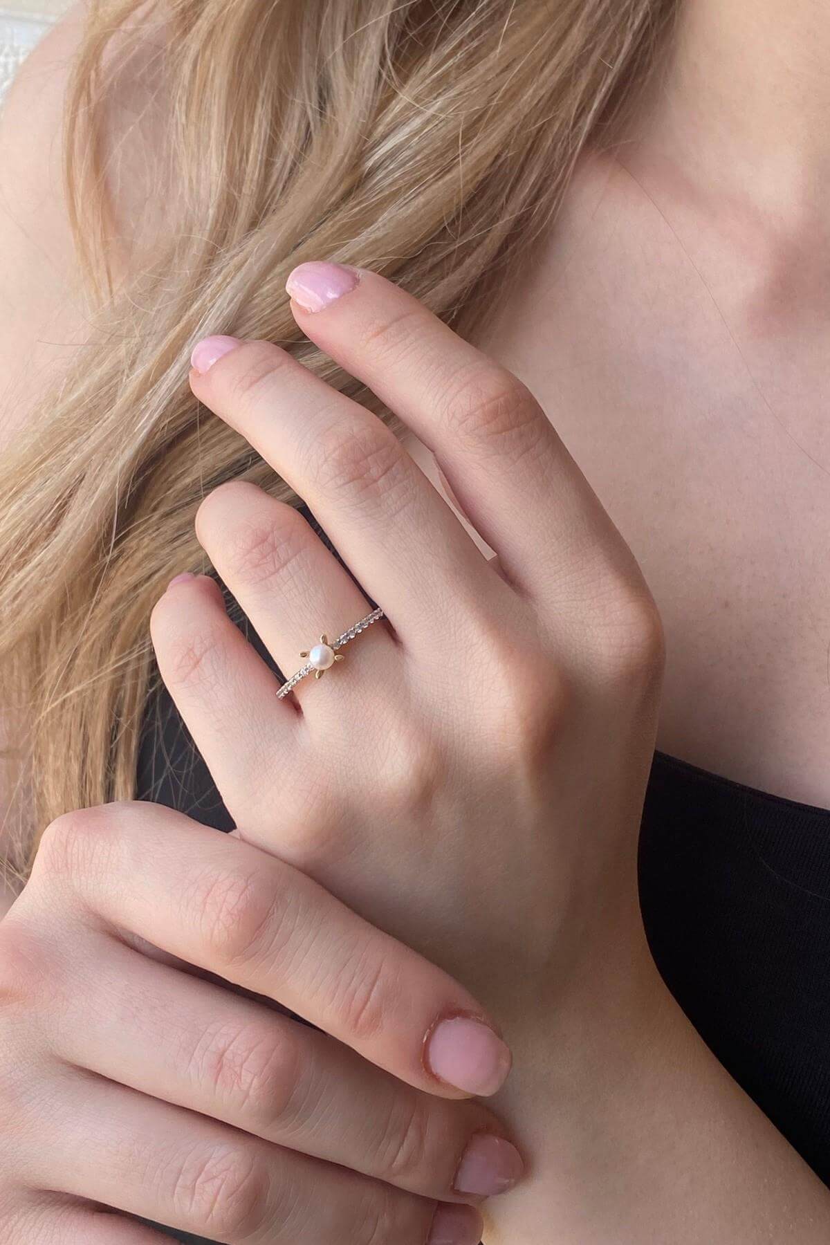 Solitaire Design Natural Pearl Ring