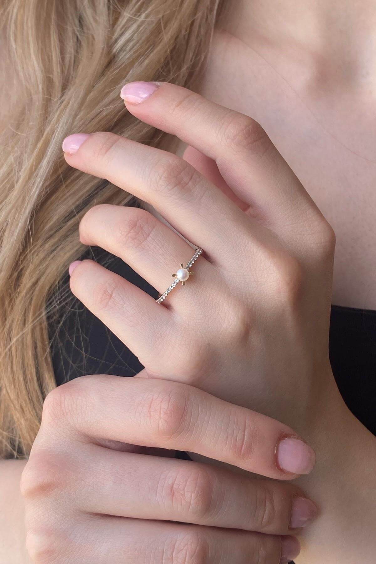 Solitaire Design Natural Pearl Ring