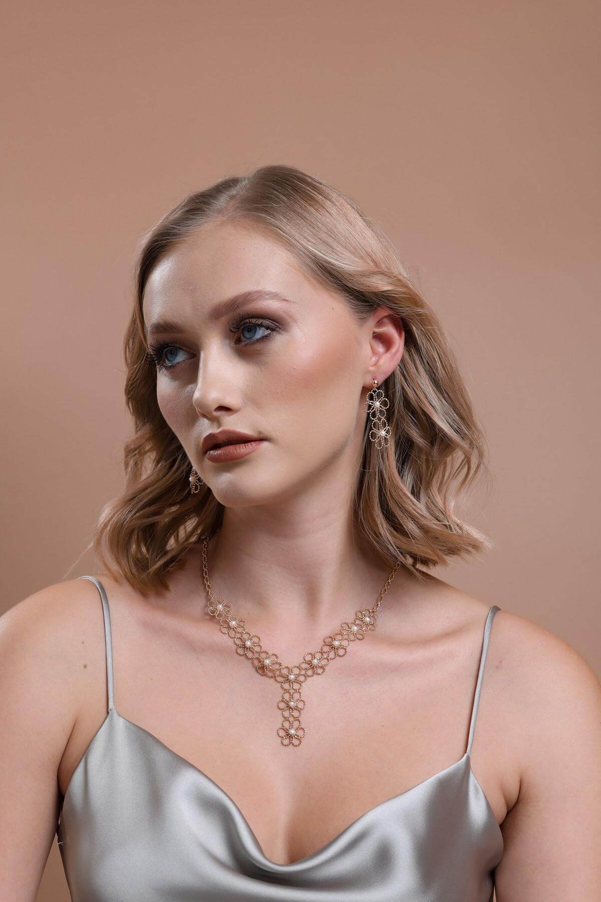Flower Desenli Natural Pearl Earring
