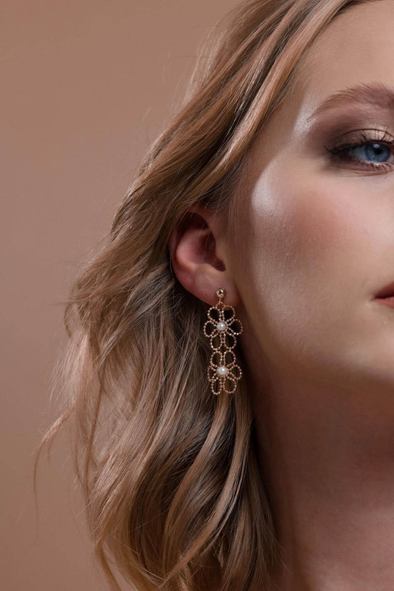 Flower Desenli Natural Pearl Earring