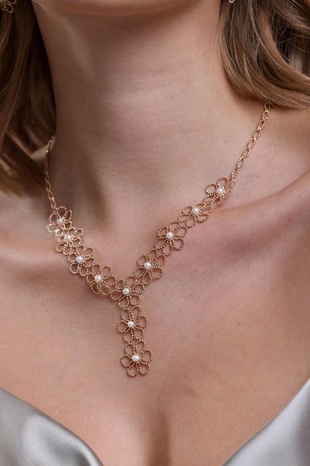 Flower Desenli Natural Pearl Necklace