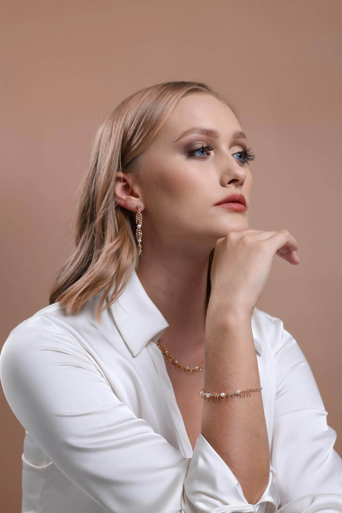 Bone Model Natural Pearl Bracelet