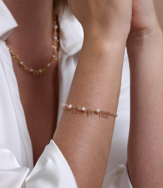 Bone Model Natural Pearl Bracelet