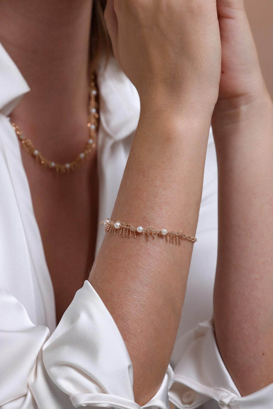 Bone Model Natural Pearl Bracelet