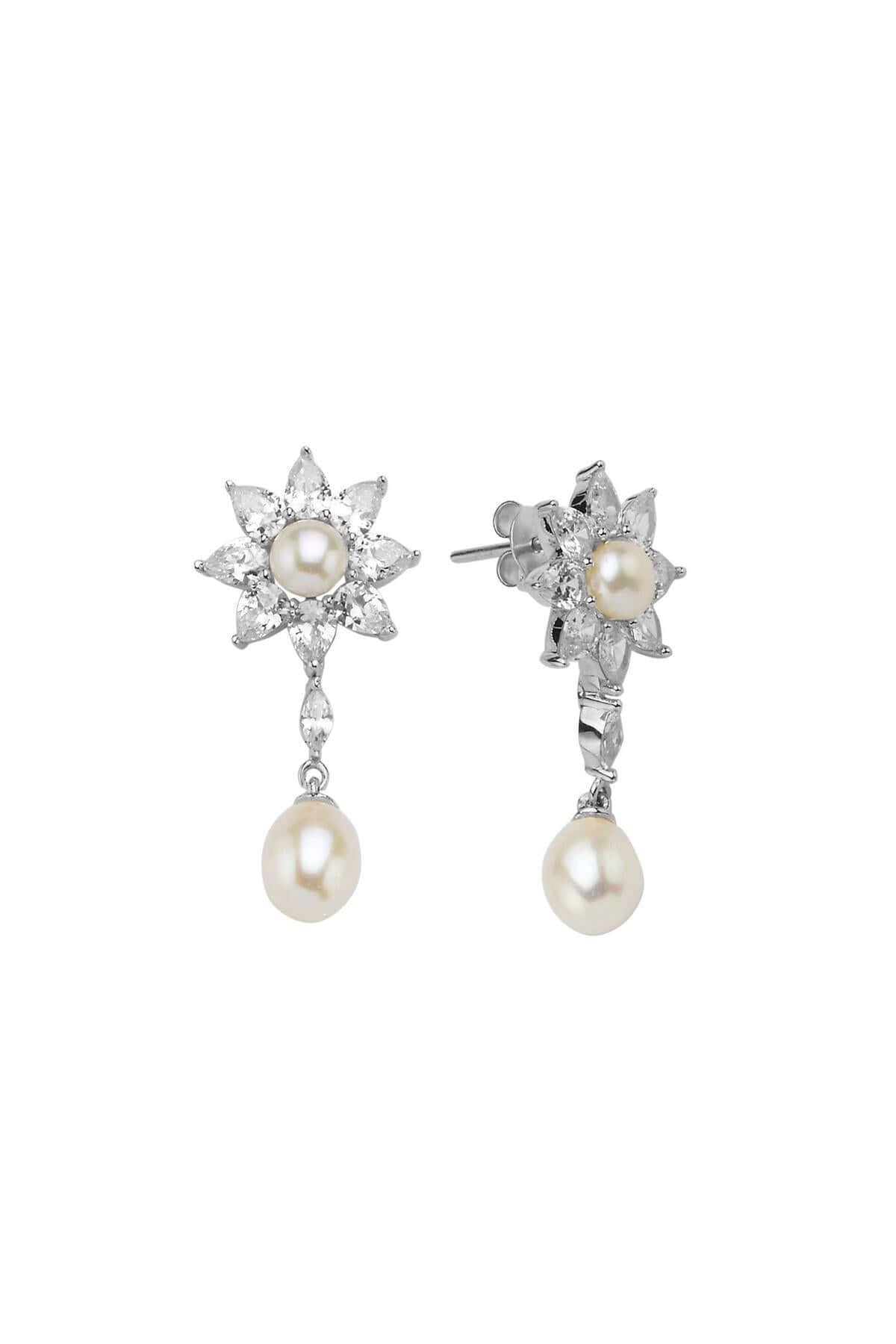 Daisy Design Natural Pearl Earring