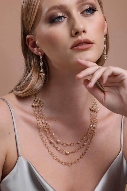 Triangle Dorica Bead Natural Pearl Necklace