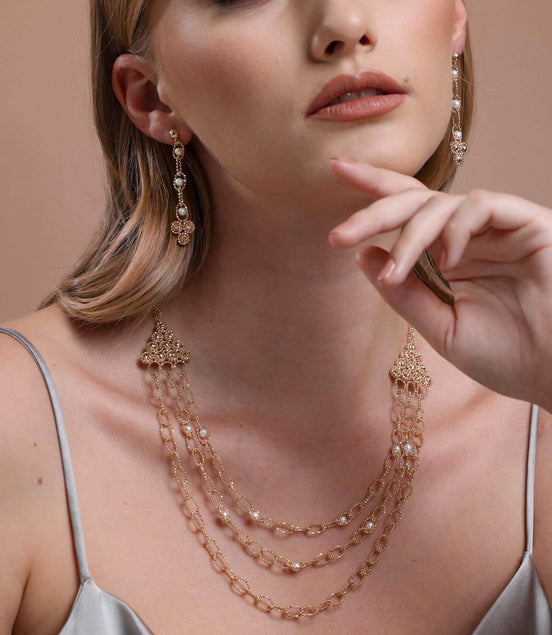 Triangle Dorica Bead Natural Pearl Necklace