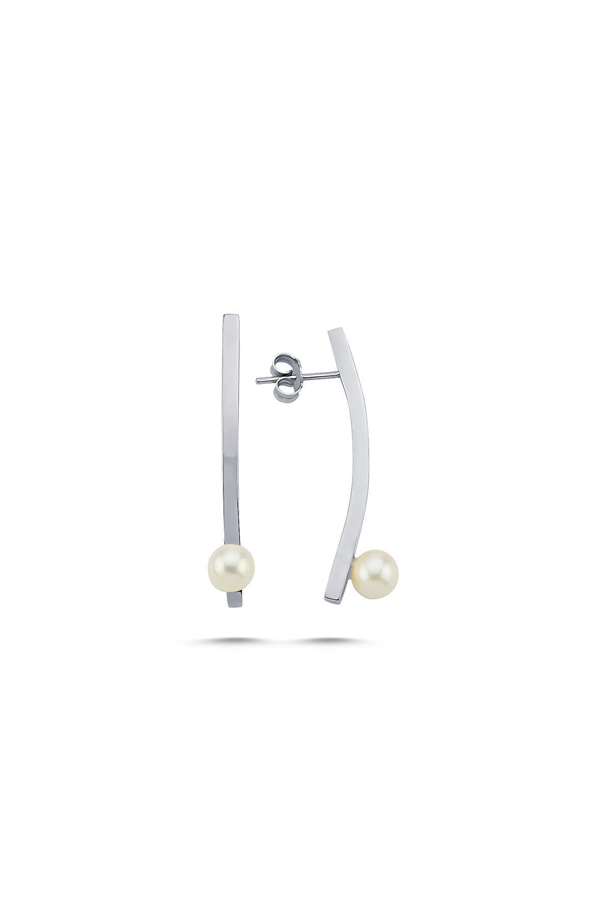 Natural Pearl Model Earring