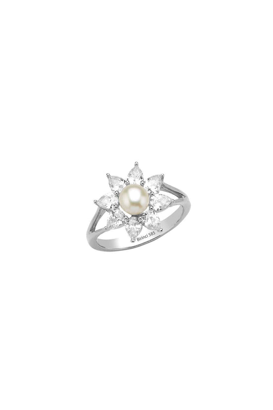 Daisy Design Natural Pearl Ring