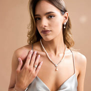 Daisy Design Natural Pearl Necklace