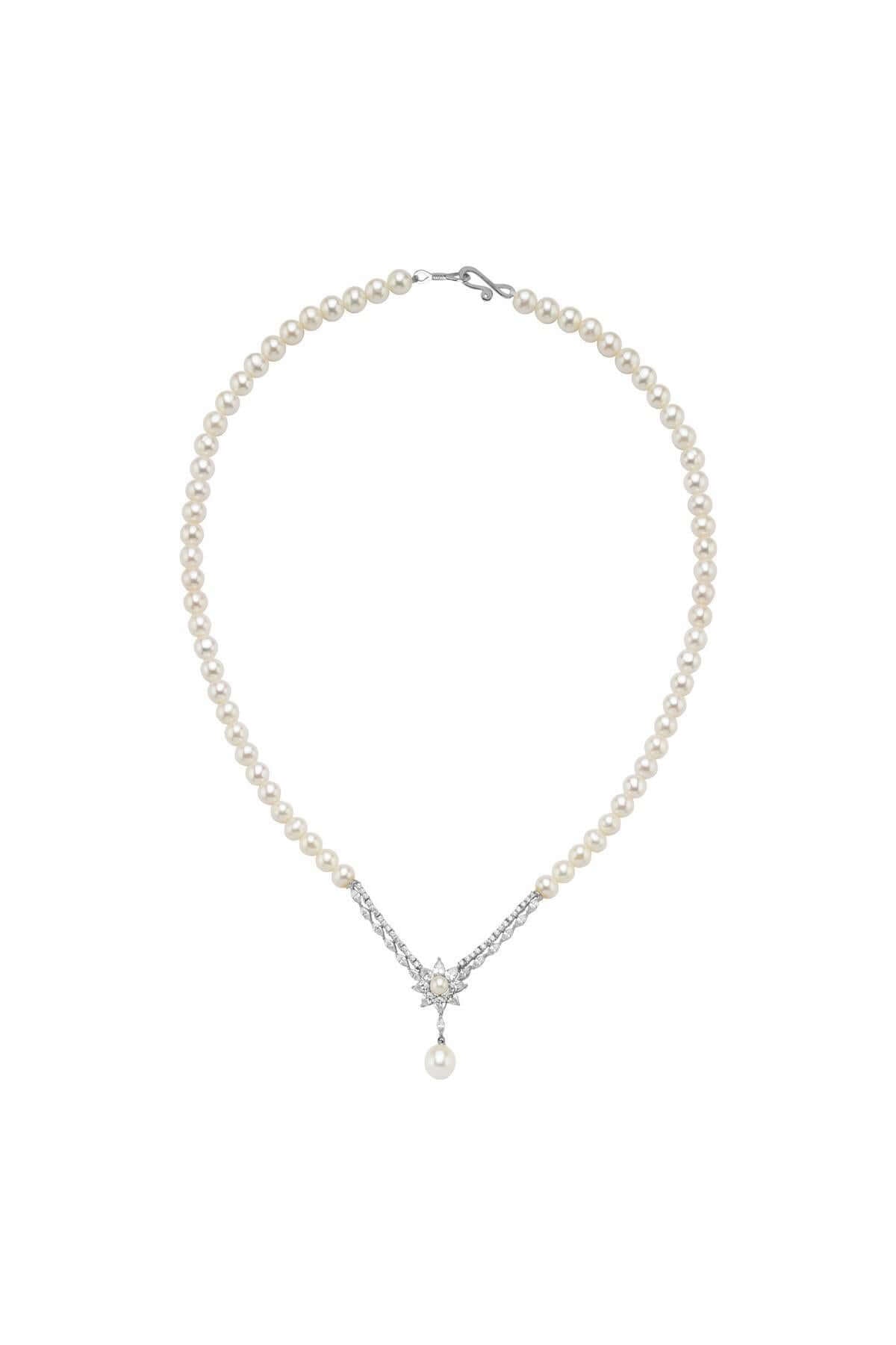Daisy Design Natural Pearl Necklace