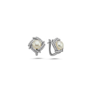 Wind Rose Natural Pearl Earring