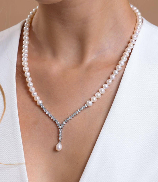 Watercourse Natural Pearl Necklace