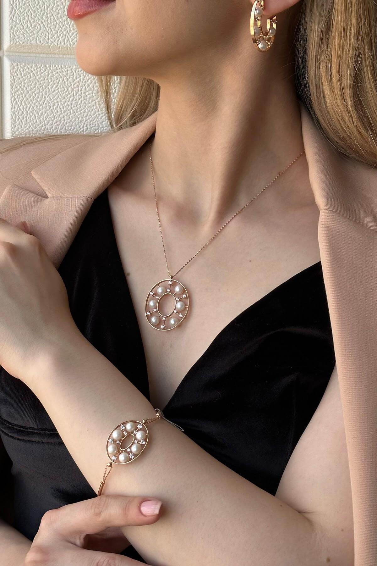 Designed Natural Pearl Earring Necklace Bracelet Triple Set