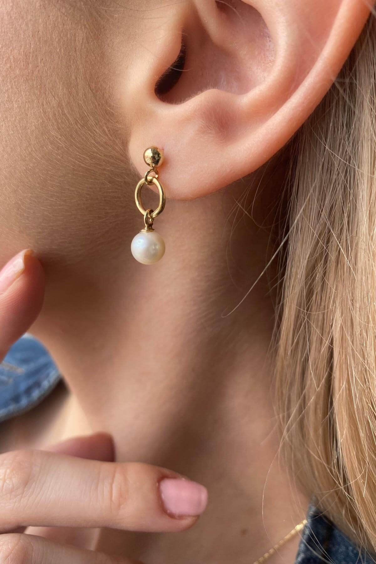 Cyclic Fresh Water Natural Pearl Earring