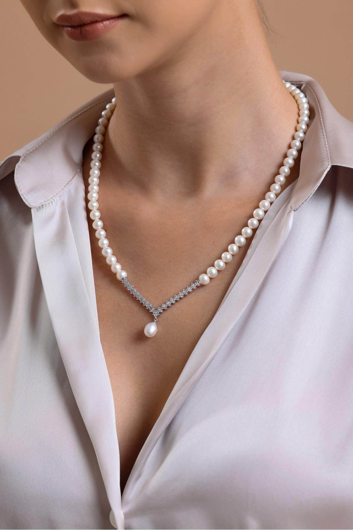 Watercourse Stone Natural Pearl Earring Necklace Bracelet Triple Set