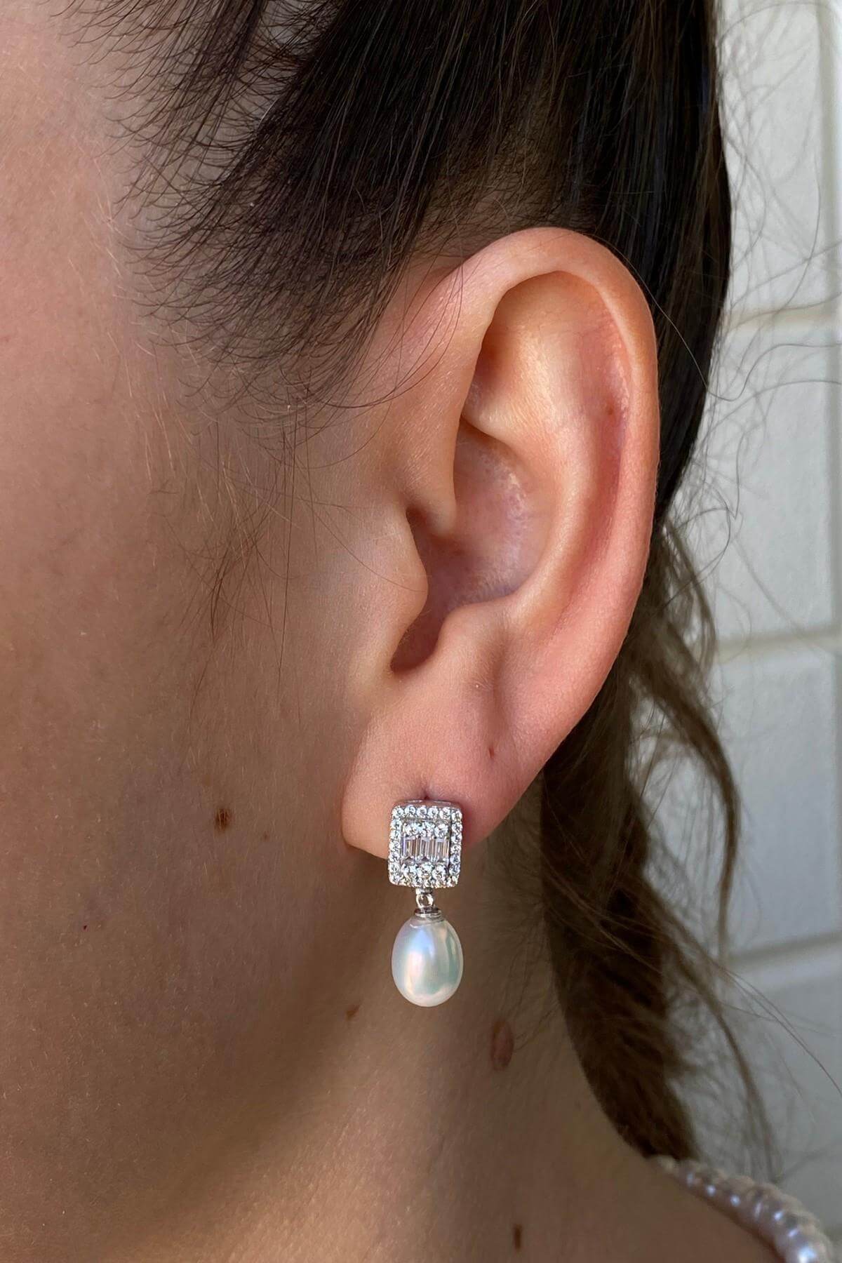 Baget Taşlı Doğal İnci Sallantılı Küpe | | Birinci1926