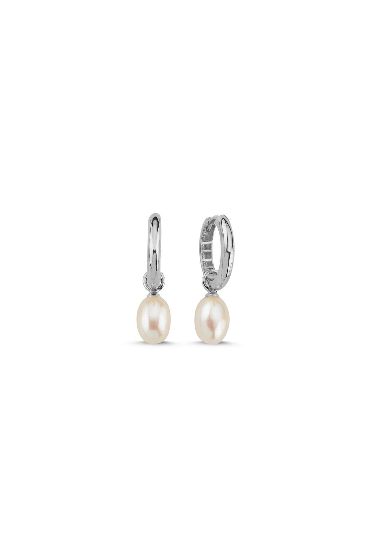 Natural Pearl Dangling Earring