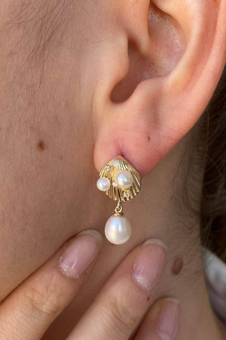 Oyster Natural Pearl Earring