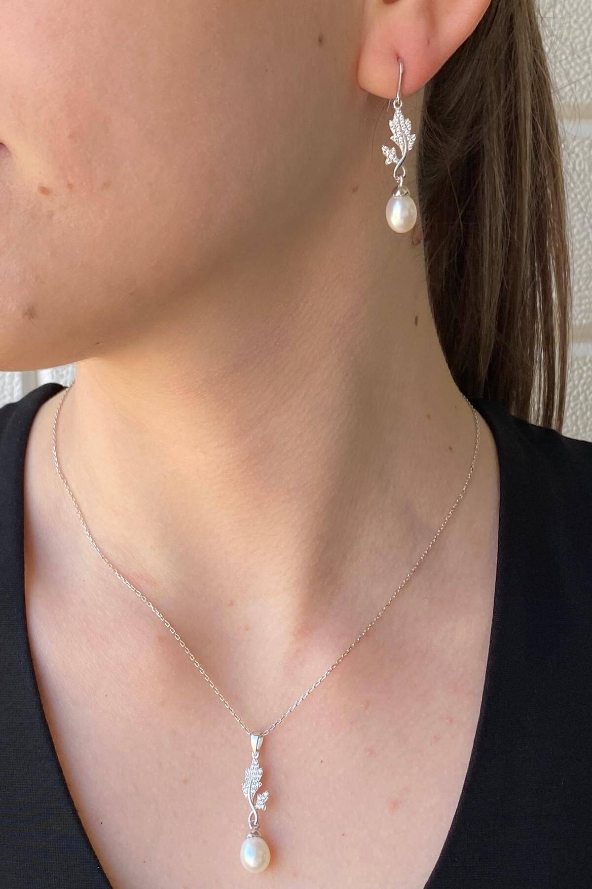 Leaf Stone Natural Pearl Dangling Earring Necklace Double Set