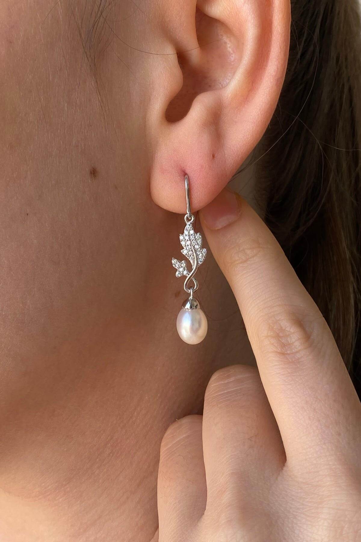 Leaf Stone Natural Pearl Dangling Earring Necklace Double Set