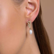 Yaprak Taşlı Doğal İnci Sallantılı Küpe | | Birinci1926