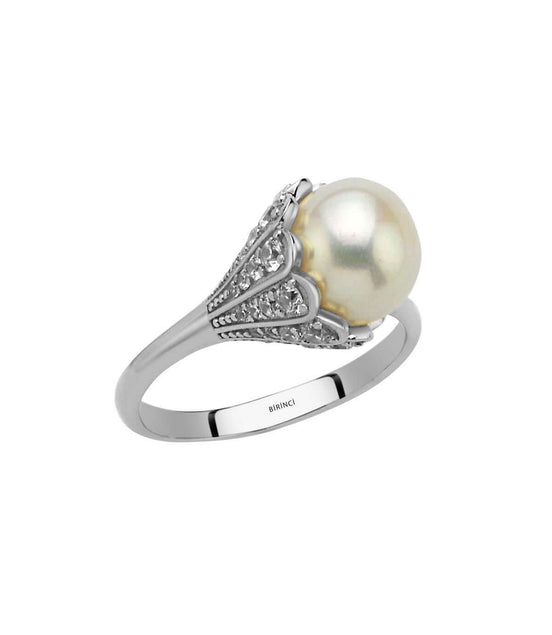 Lightbulb Design Natural Pearl Ring