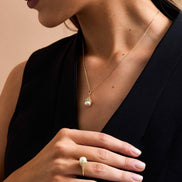 Lightbulb Design Natural Pearl Ring