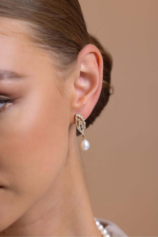 Yaprak Detaylı Doğal İnci Sallantılı Küpe | | Birinci1926