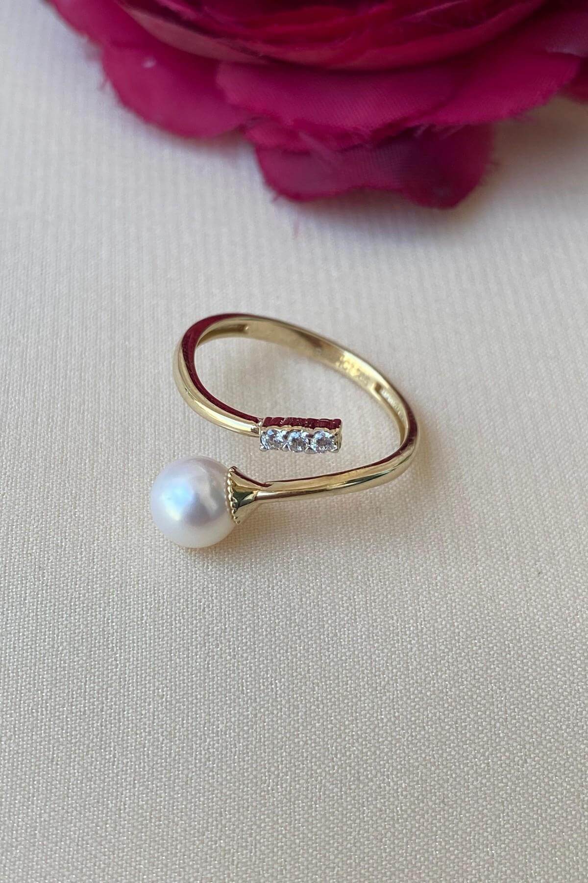 Natural Pearl Sarmal Zircon Stone Ring