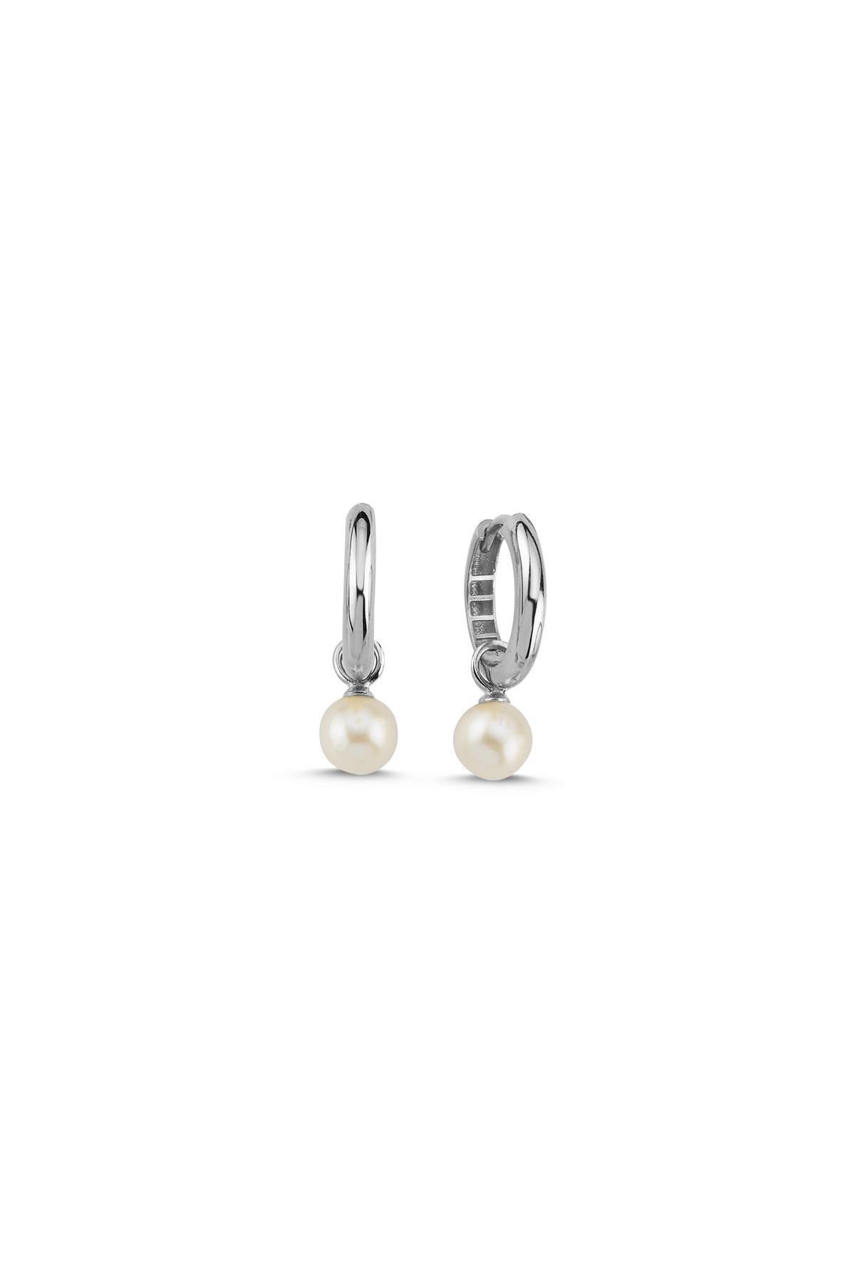 Dangling Natural Pearl Earring