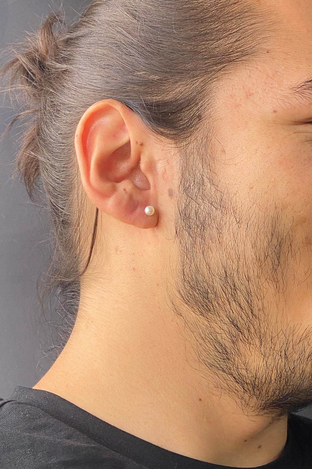 White Natural Pearl Earrings