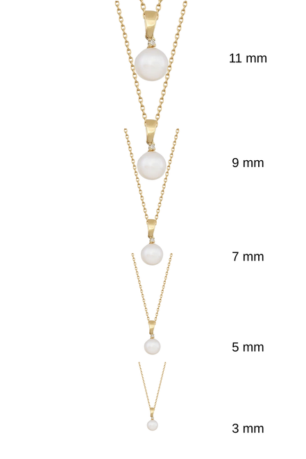 Four-Pronged Diamond Natural Pearl Necklace