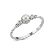 0,12 Karat Crispy Natural Pearl Diamond Ring