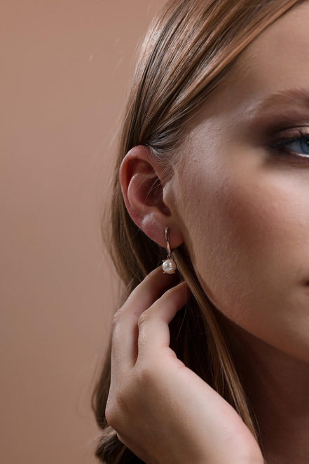 Natural Pearl Dangling Earrings