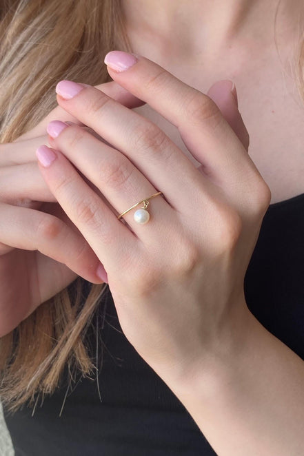 Natural Pearl Dangling Ring