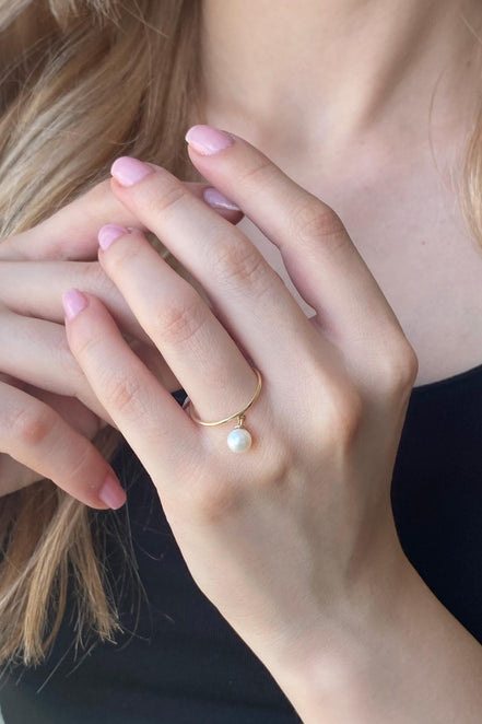 Natural Pearl Dangling Ring