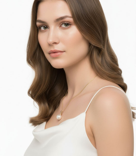 White Natural Pearl Necklace with Diamond